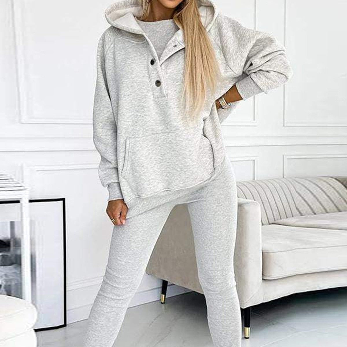 VIRA - Överdimensionerad sweatshirt med huva och avslappnad kostym